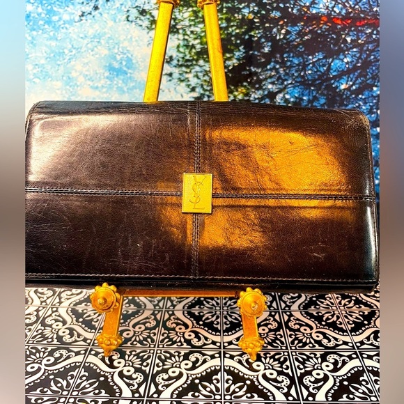 Yves Saint Laurent Vintage Black Soft Leather Wallet. Beautiful condition. - Picture 1 of 15